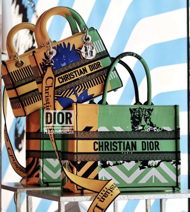 Christian Dior Shopping Bags